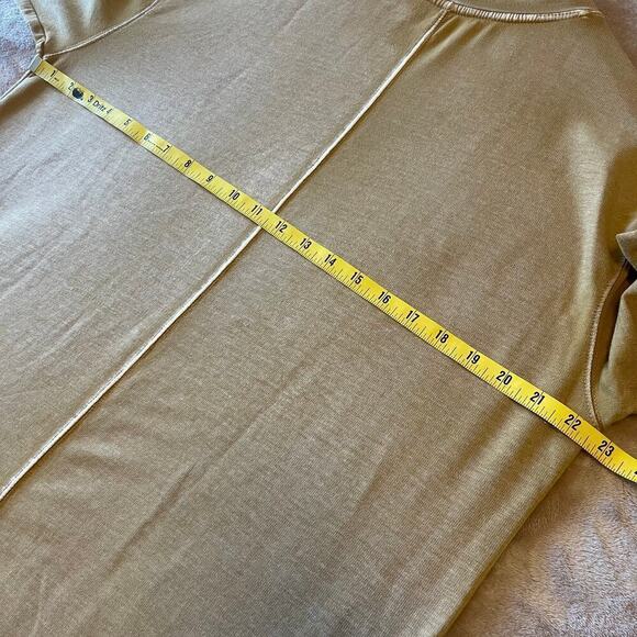 Free People GB 975119105 Oversized Distressed Tan Sweater Size XS - Picture 3 of 8